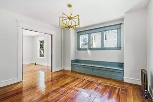 24 Washington Ave, Holyoke, MA 01040 - Photo 11