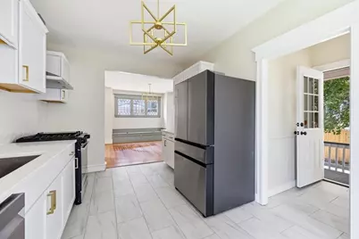 24 Washington Ave, Holyoke, MA 01040 - Photo 19