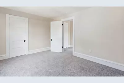 24 Washington Ave, Holyoke, MA 01040 - Photo 41