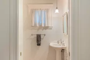 25 Bradford Rd, Newton, MA 02461 - Photo 9
