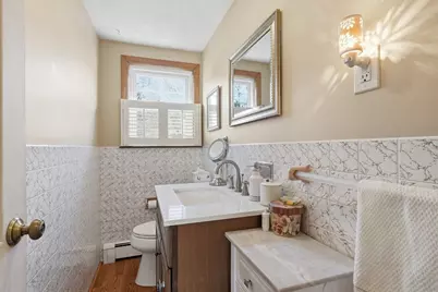 57 Winter St, Woburn, MA 01801 - Photo 17