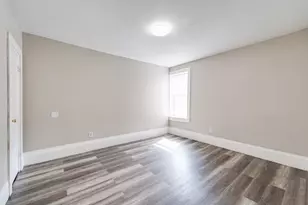 660 S Bridge St, Holyoke, MA 01040 - Photo 9