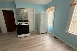 18 Winthrop Ave, Lowell, MA 01851 - Photo 7