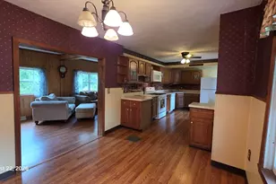 466 Highland, Attleboro, MA 02703 - Photo 9