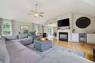 28 Roland Way, Milford, MA 01757 - Photo 9