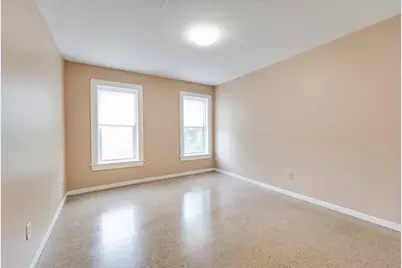 660 S Bridge Street #4L, Holyoke, MA 01040 - Photo 7