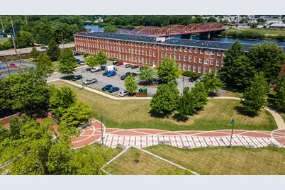 35 Riverwalk Way #R201, Lowell, MA 01854 - Photo 5