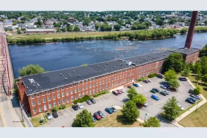 35 Riverwalk Way #R201, Lowell, MA 01854 - Photo 3