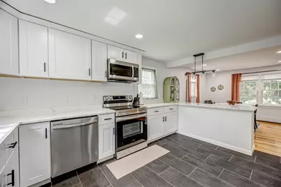 42 Pleasant View Avenue, Lunenburg, MA 01462 - Photo 9
