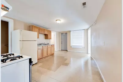 660 S Bridge Street #4R, Holyoke, MA 01040 - Photo 5