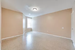660 S Bridge St, Holyoke, MA 01040 - Photo 9