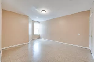660 S Bridge St, Holyoke, MA 01040 - Photo 9