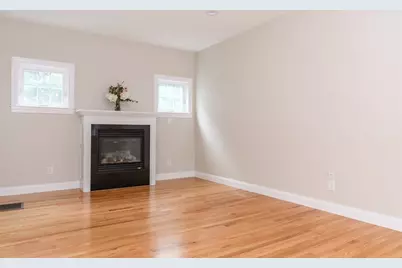 5 Oakdale Avenue, Wellesley, MA 02482 - Photo 3