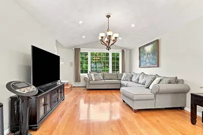 9 Sullivan Cir, Stoneham, MA 02180 - Photo 15