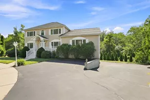 9 Sullivan Cir, Stoneham, MA 02180 - Photo 3