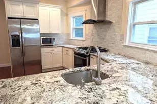 21 Bailey St, Everett, MA 02149 - Photo 1