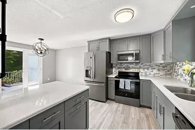 76 Laurel St #A, Greenfield, MA 01301 - Photo 5