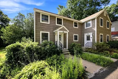 76 Laurel St #A, Greenfield, MA 01301 - Photo 3