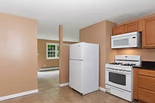 131 Goulding St, Holliston, MA 01746 - Photo 11