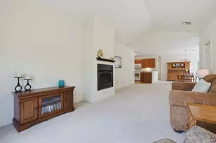 631 East St, Mansfield, MA 02048 - Photo 7