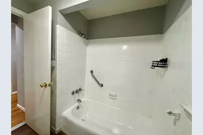 25 Westmoor Rd, Boston, MA 02132 - Photo 9