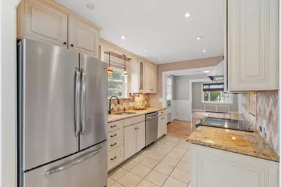 11 Magnolia St, Framingham, MA 01701 - Photo 11