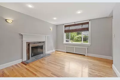 11 Magnolia St, Framingham, MA 01701 - Photo 3