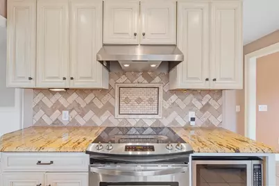 11 Magnolia St, Framingham, MA 01701 - Photo 11