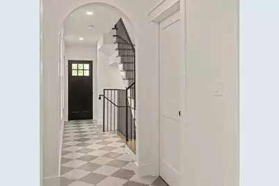 23 College Hill Rd #1, Somerville, MA 02144 - Photo 9