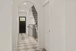 23 College Hill Rd, Somerville, MA 02144 - Photo 9
