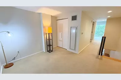 2 Earhart #127, Cambridge, MA 02141 - Photo 15