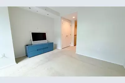 2 Earhart #127, Cambridge, MA 02141 - Photo 11