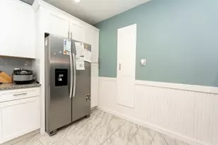 28 Waite St, Malden, MA 02148 - Photo 9