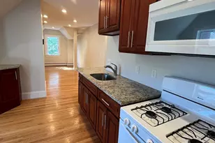 90 Lyndhurst St, Boston, MA 02124 - Photo 9