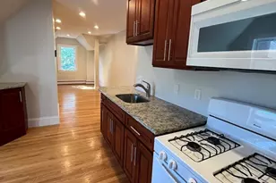 90 Lyndhurst St, Boston, MA 02124 - Photo 9