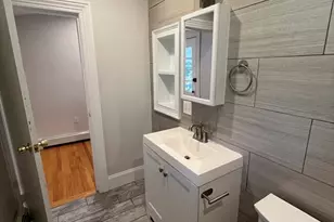 90 Lyndhurst St, Boston, MA 02124 - Photo 15