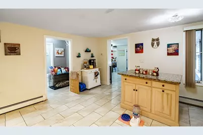 26 Benefit St, Southbridge, MA 02710 - Photo 9