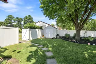 214 Rogers Dr, Stoughton, MA 02072 - Photo 35