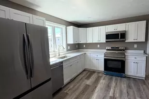 60 Richards St, Worcester, MA 01603 - Photo 3