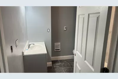 12 Benefit St #4, Worcester, MA 01610 - Photo 3
