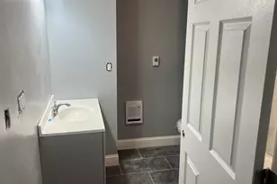 12 Benefit St, Worcester, MA 01610 - Photo 3