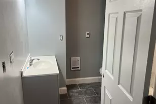 12 Benefit St, Worcester, MA 01610 - Photo 3