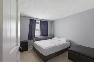 112 Lowell St, Peabody, MA 01960 - Photo 9