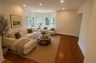7 Russell St, Cambridge, MA 02140 - Photo 3