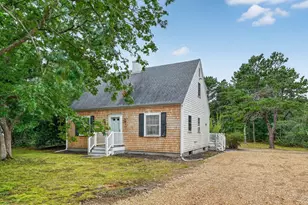 9 Marthas Rd, Edgartown, MA 02539 - Photo 1