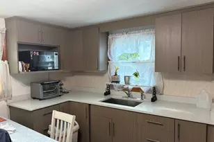 87 Pine Hill Cir, Waltham, MA 02451 - Photo 3