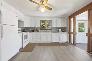 3 Nichols St, Woburn, MA 01801 - Photo 3