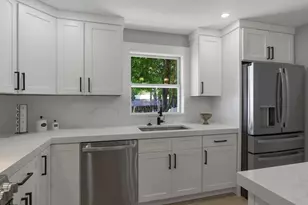 6 Linden Rd, Melrose, MA 02176 - Photo 7