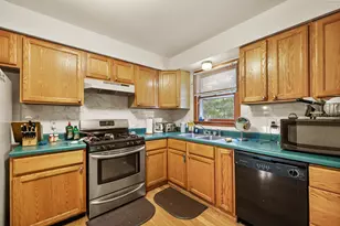 225 Brown St, Pittsfield, MA 01201 - Photo 15