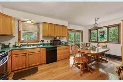 225 Brown St, Pittsfield, MA 01201 - Photo 13
